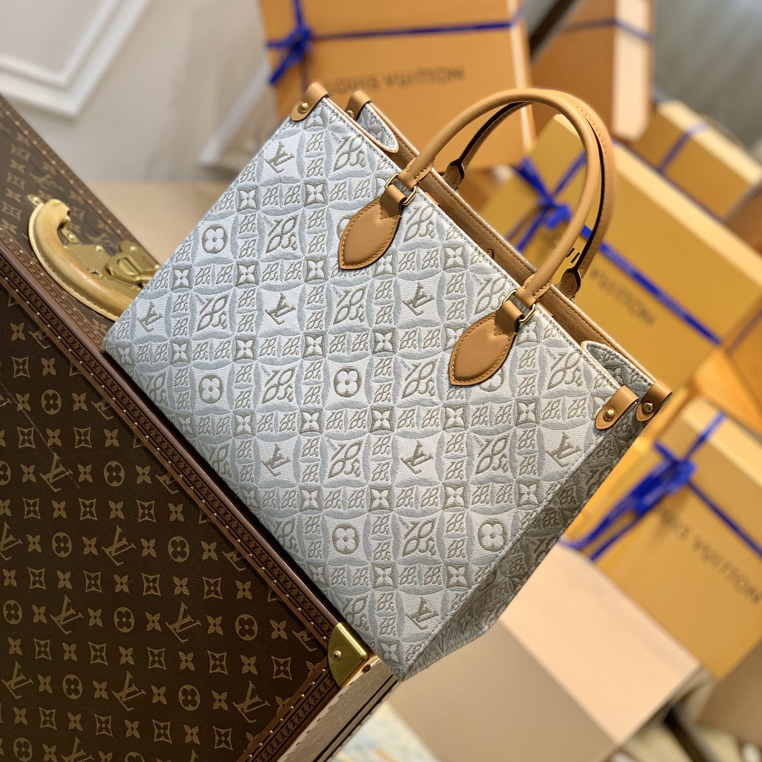 LV Shopping Bags - Click Image to Close